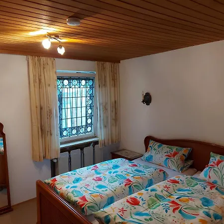 Apartament Ferienwohnung Gruenwald